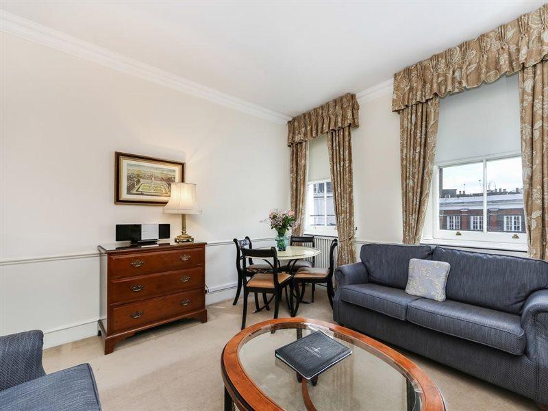 Апартаменты 10 Curzon Street By Mansley Лондон Экстерьер фото