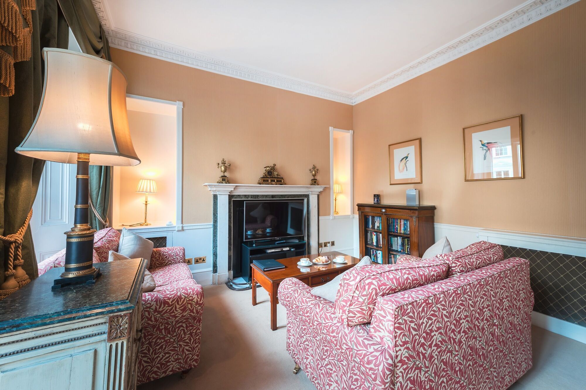Апартаменты 10 Curzon Street By Mansley Лондон Интерьер фото